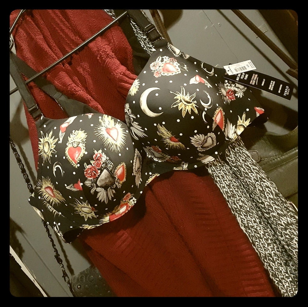 Back smoothing push-up bra